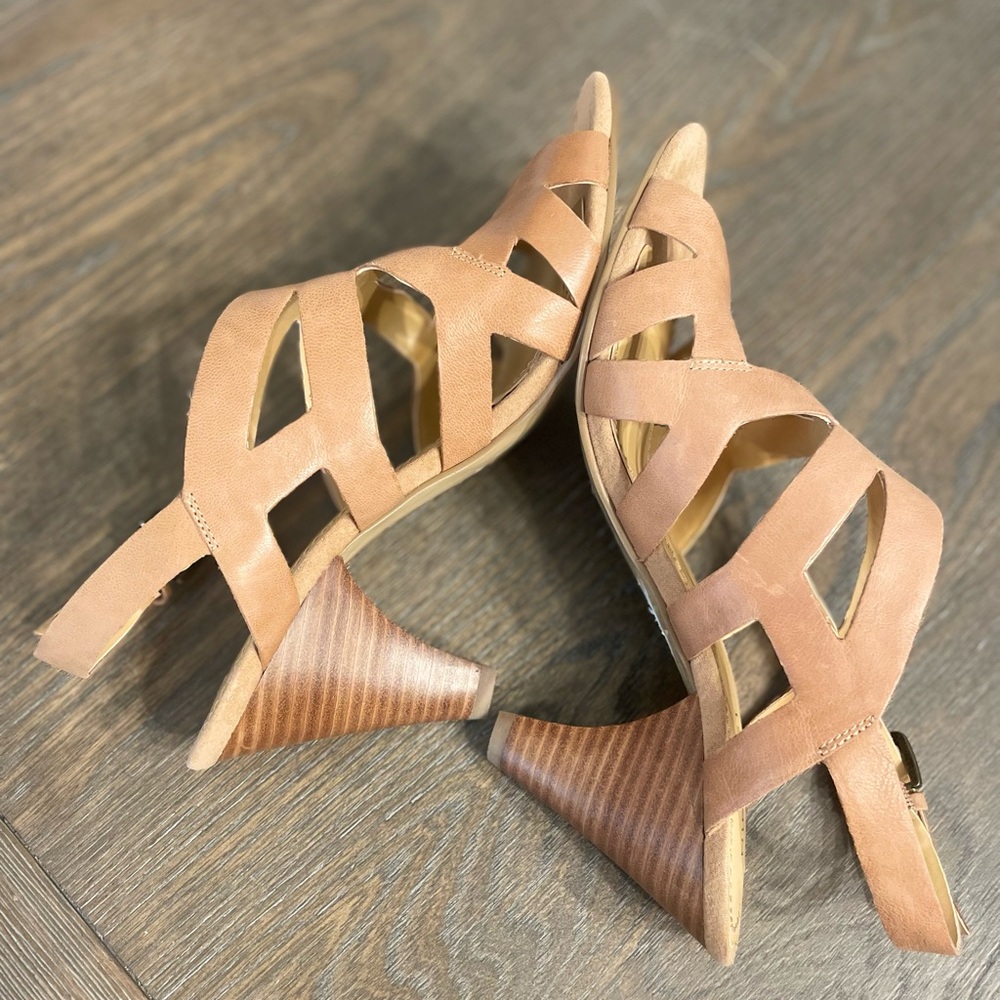 Nine West Tan Cutout Leather Slingback Heels